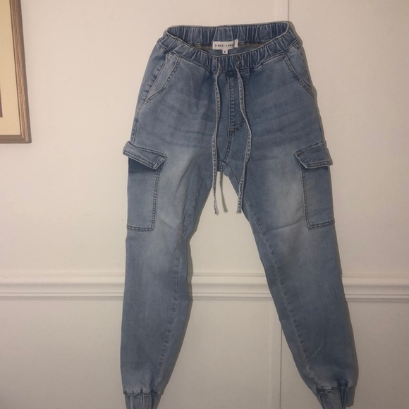 Blue jeans - Picture 1 of 3